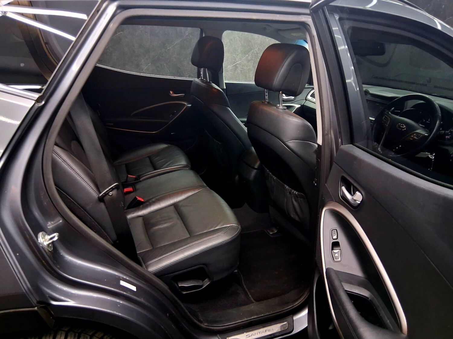 Used Hyundai Santa Fe 2016 for sale - 77606878: Photo 12