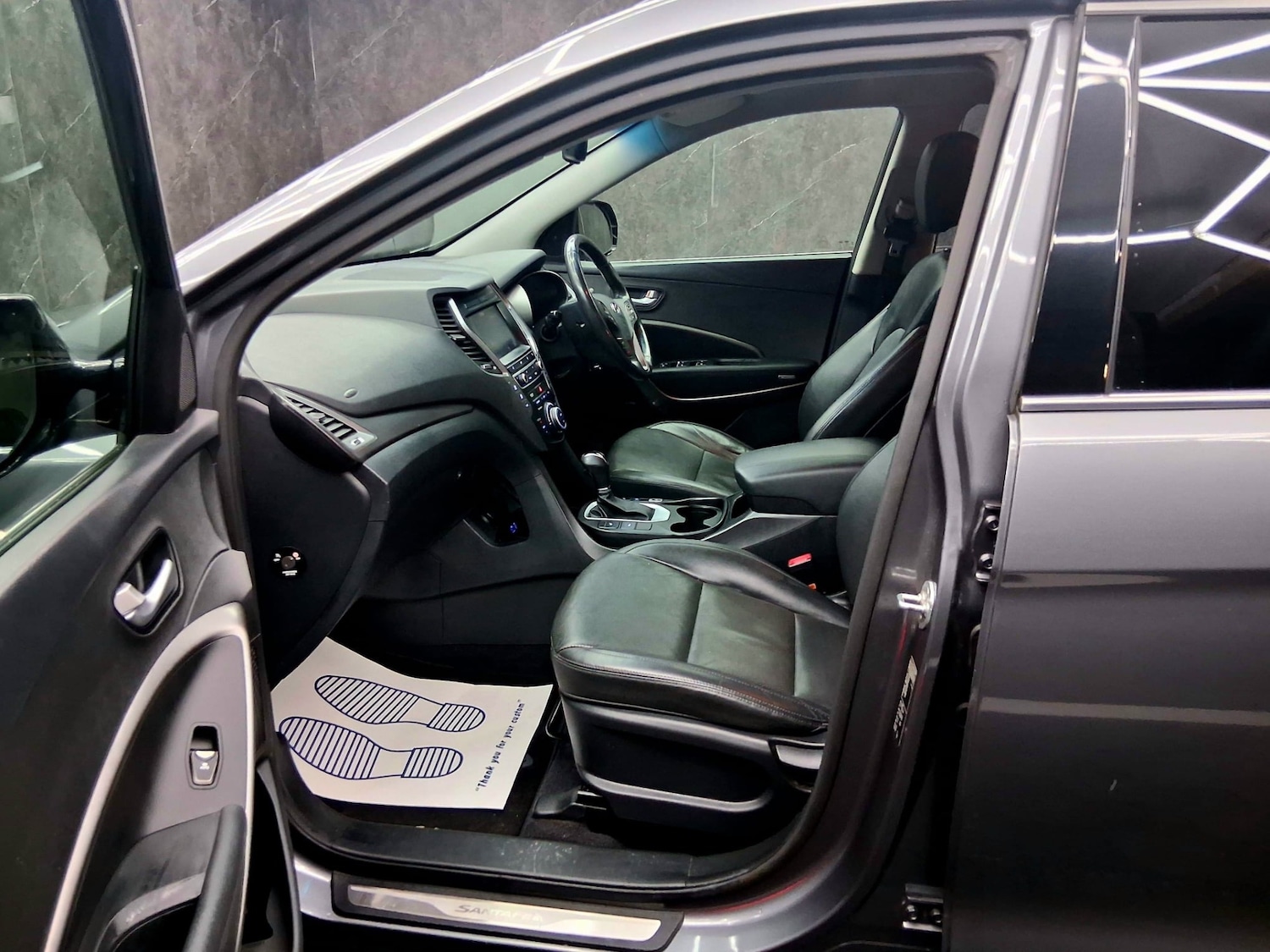 Used Hyundai Santa Fe 2016 for sale - 77606878: Photo 9