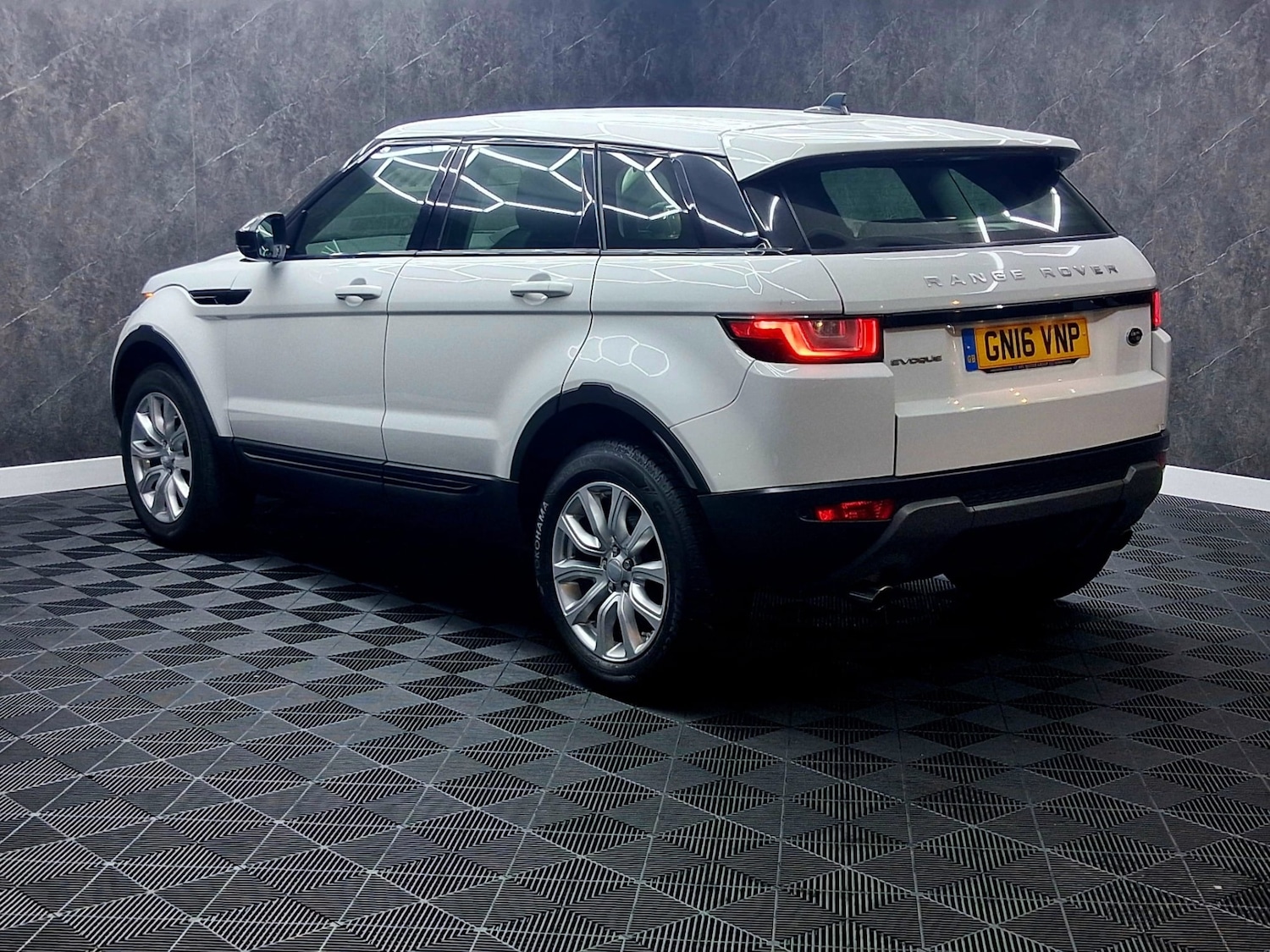 Used Land Rover Range Rover Evoque 2016 for sale - 77149684: Photo 7