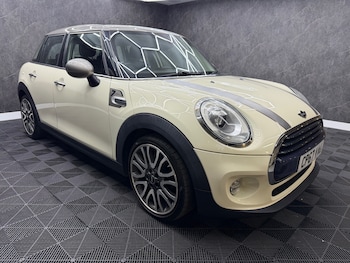 Used MINI Hatch 2017 for sale - 79011030: Photo