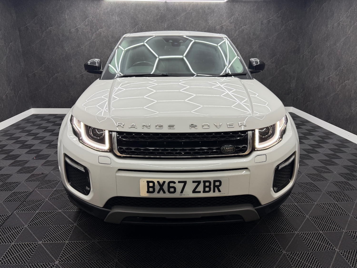 Used Land Rover Range Rover Evoque 2017 for sale - 78183559: Photo 2