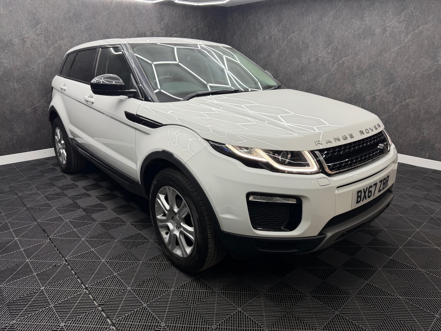 Used Land Rover Range Rover Evoque 2017 for sale - 78183559: Photo 3