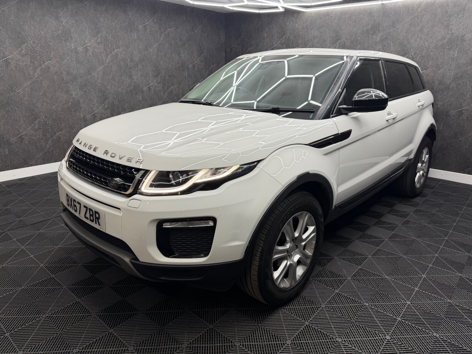 Used Land Rover Range Rover Evoque 2017 for sale - 78183559: Photo 5