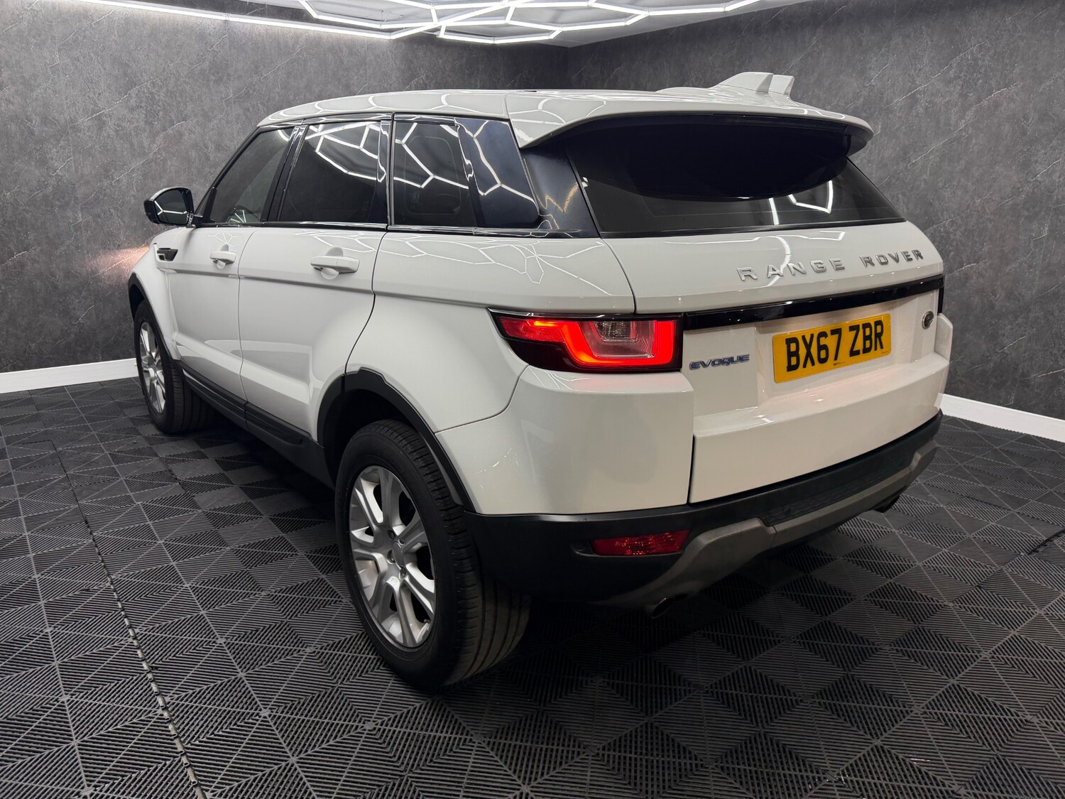 Used Land Rover Range Rover Evoque 2017 for sale - 78183559: Photo 6