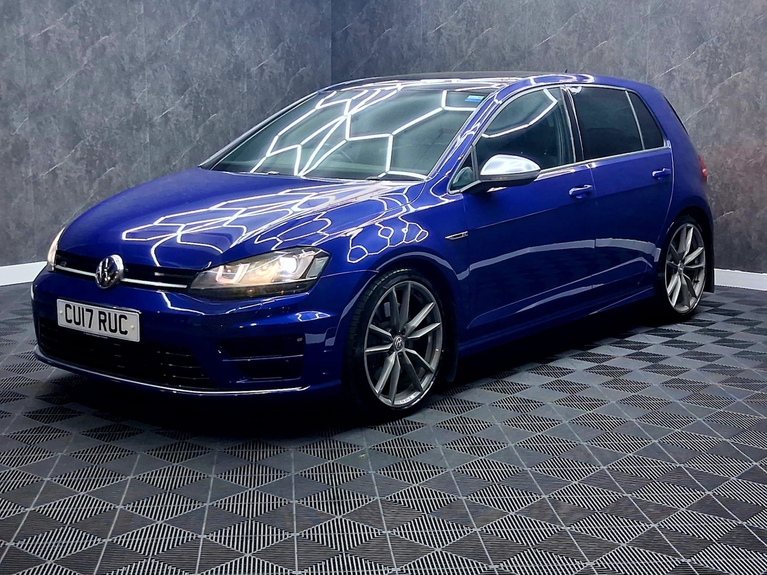 Used Volkswagen Golf 2017 for sale - 77431681: Photo 4