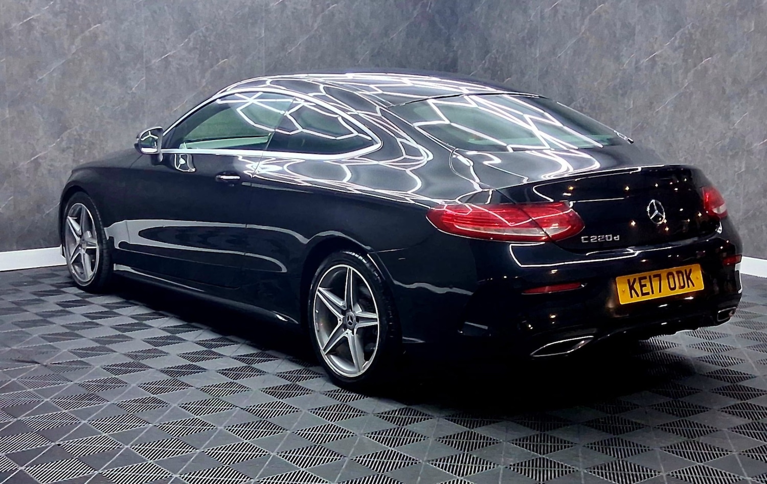 Used Mercedes-Benz C Class 2017 for sale - 77262428: Photo 4