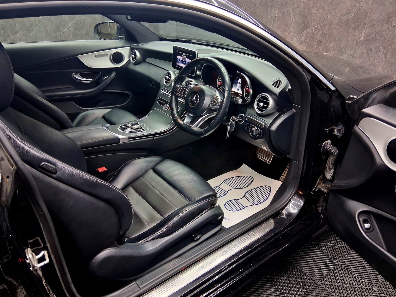 Used Mercedes-Benz C Class 2017 for sale - 77262428: Photo 8