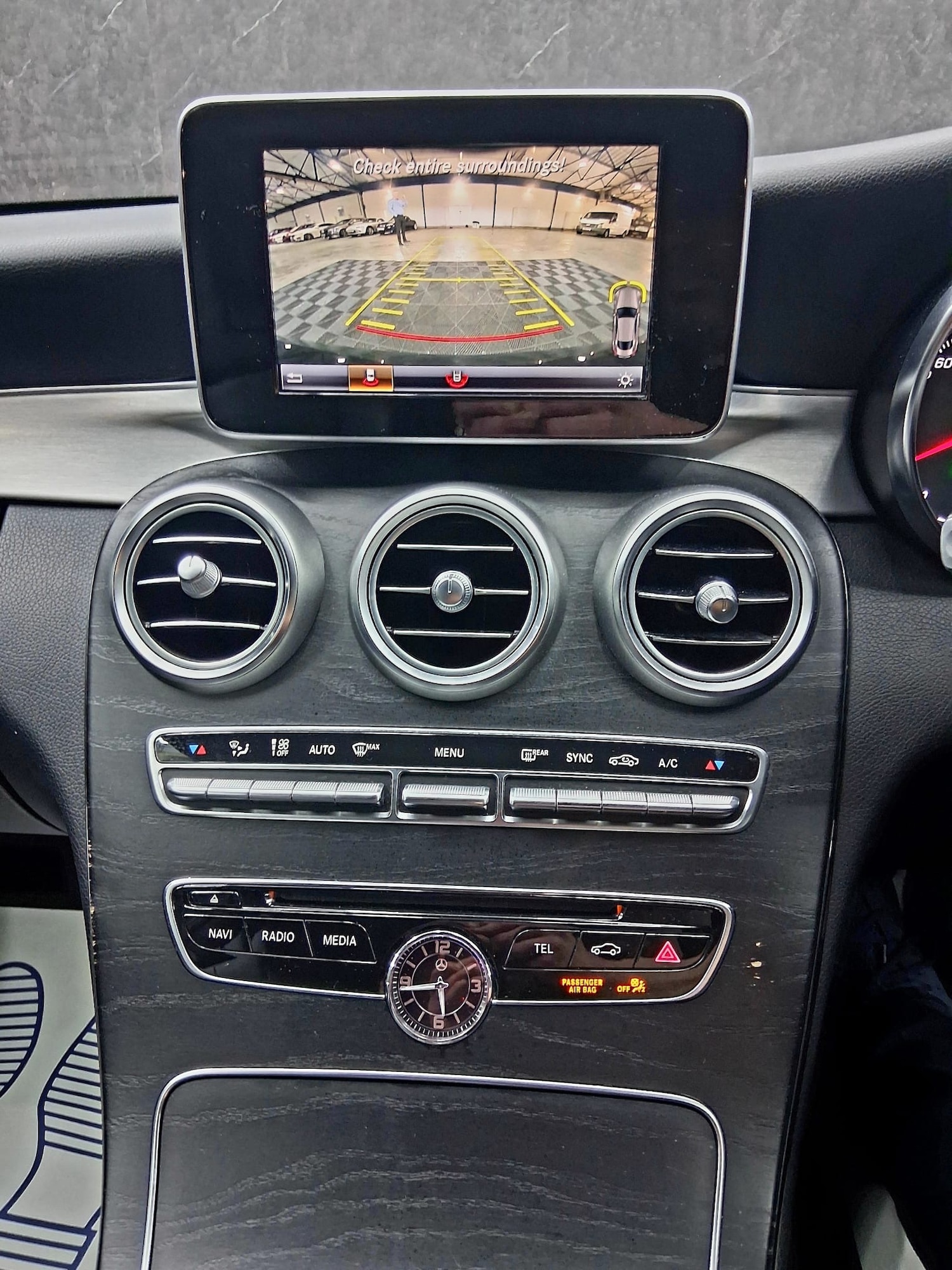 Used Mercedes-Benz C Class 2017 for sale - 77262428: Photo 9