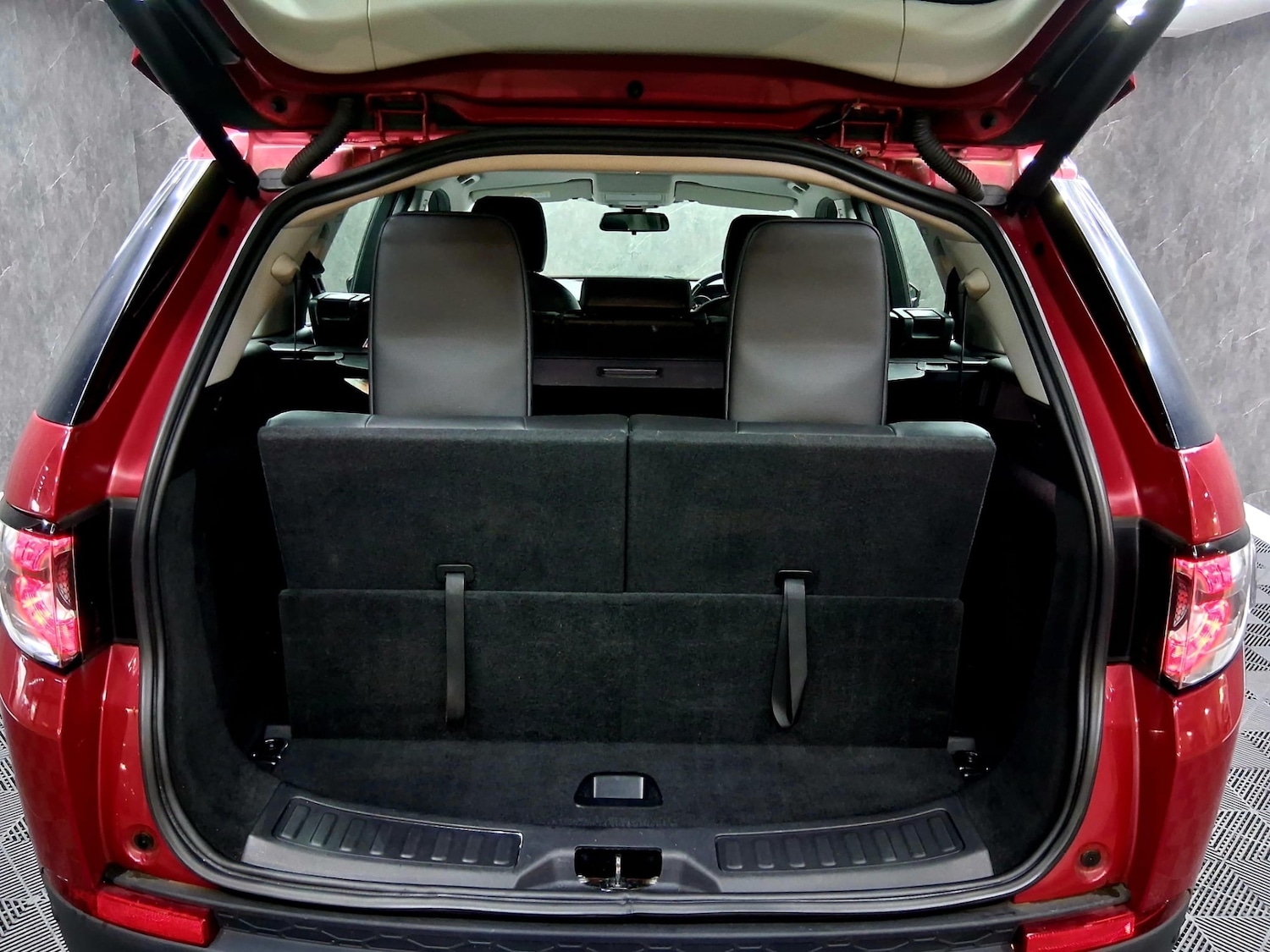 Used Land Rover Discovery Sport 2018 for sale - 77293012: Photo 15