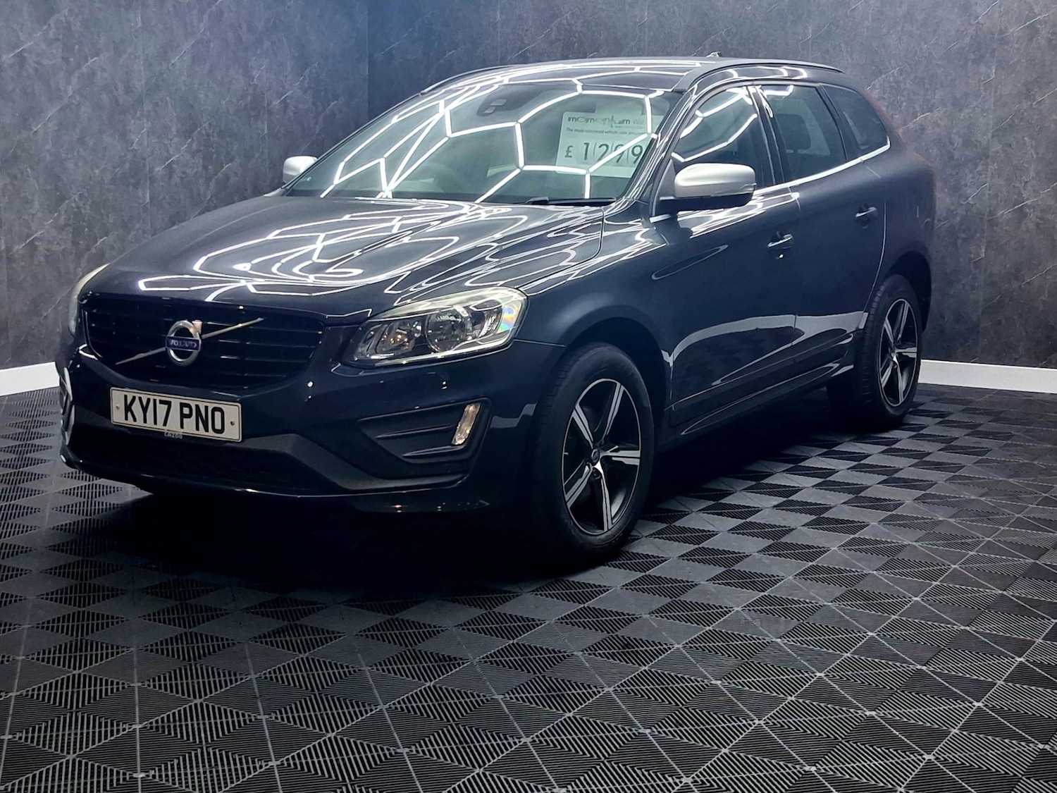 Used Volvo XC60 2017 for sale - 77138400: Photo 5