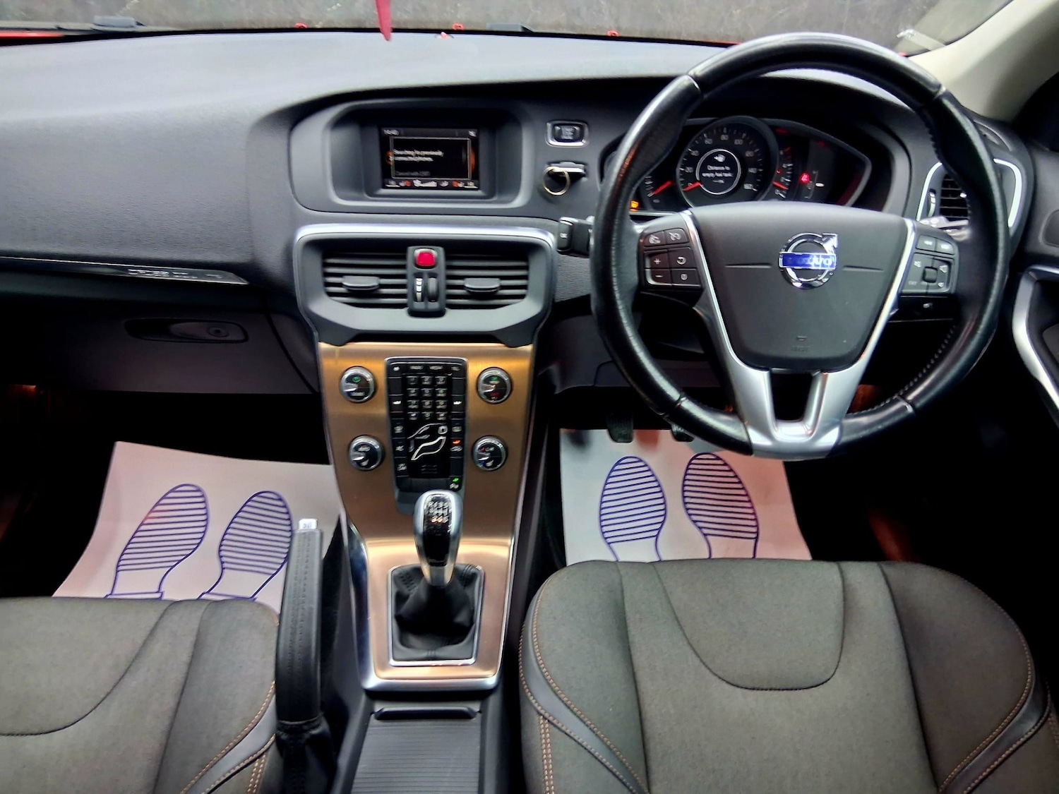 Used Volvo V40 2014 for sale - 77241940: Photo 13