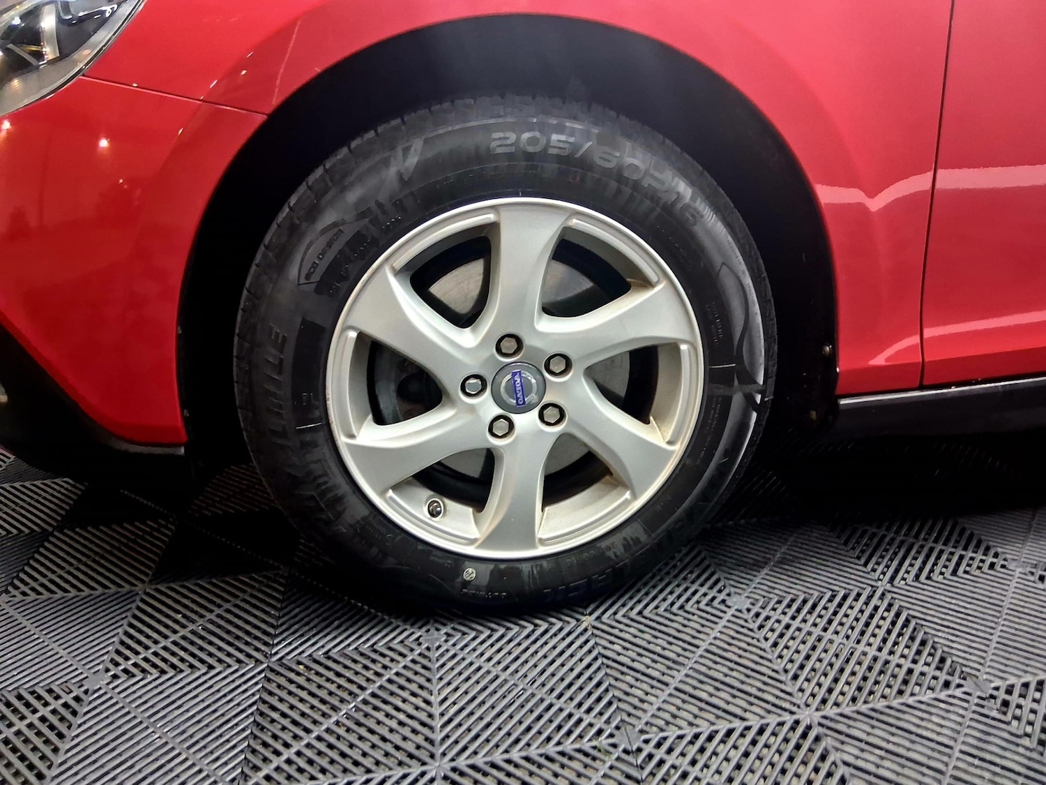 Used Volvo V40 2014 for sale - 77241940: Photo 19