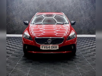 Used Volvo V40 2014 for sale - 77241940: Photo