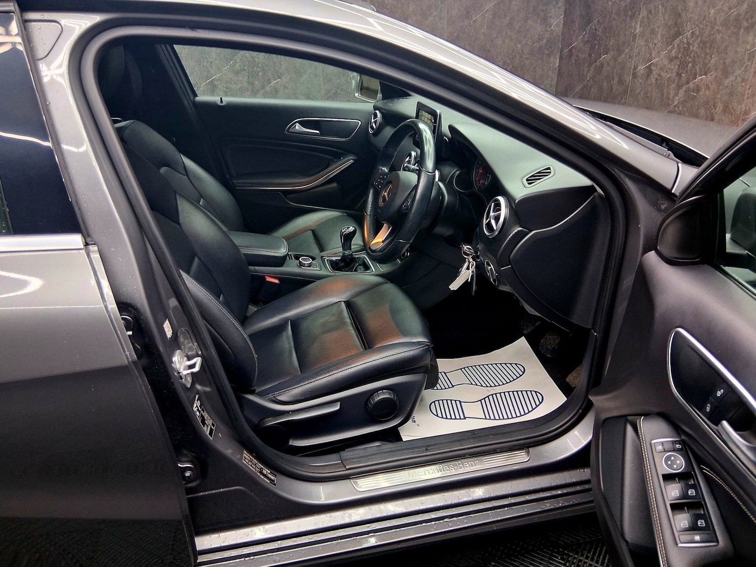 Used Mercedes-Benz A-Class 2015 for sale - 77162117: Photo 8