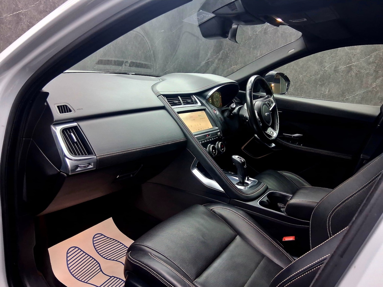 Used Jaguar E-Pace 2018 for sale - 77989368: Photo 14