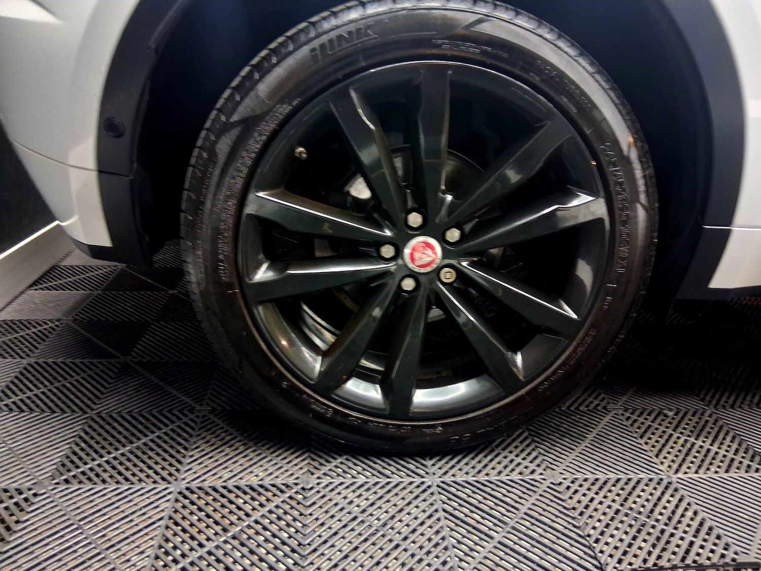 Used Jaguar E-Pace 2018 for sale - 77989368: Photo 18