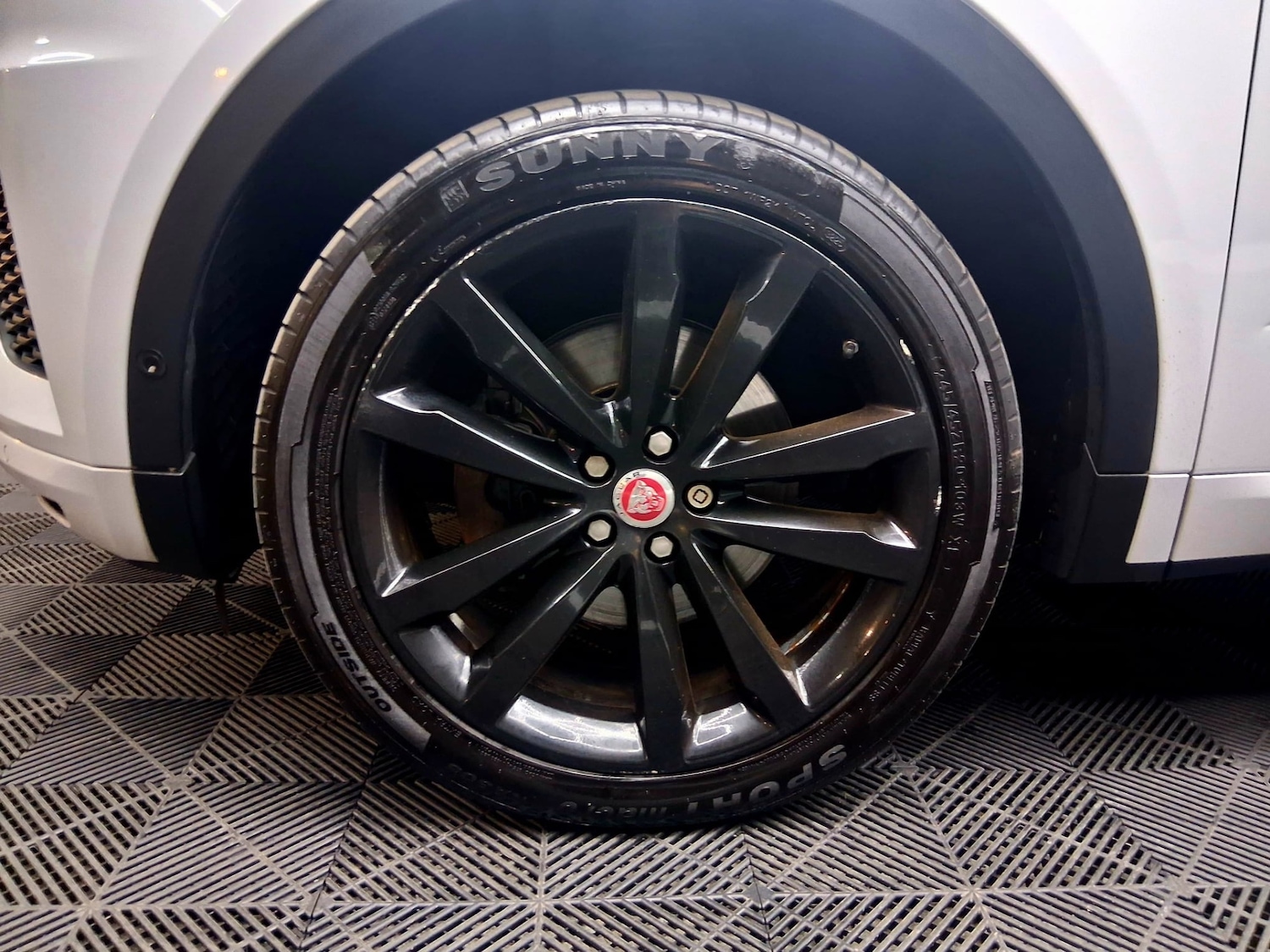 Used Jaguar E-Pace 2018 for sale - 77989368: Photo 21