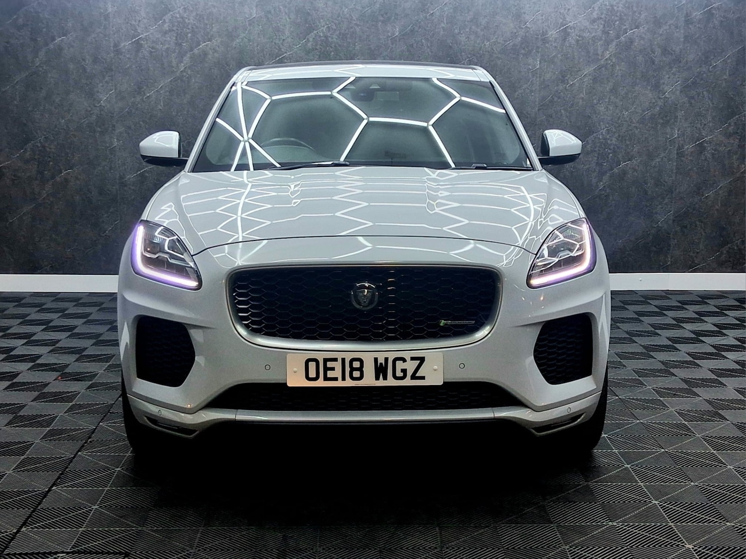 Used Jaguar E-Pace 2018 for sale - 77989368: Photo 6