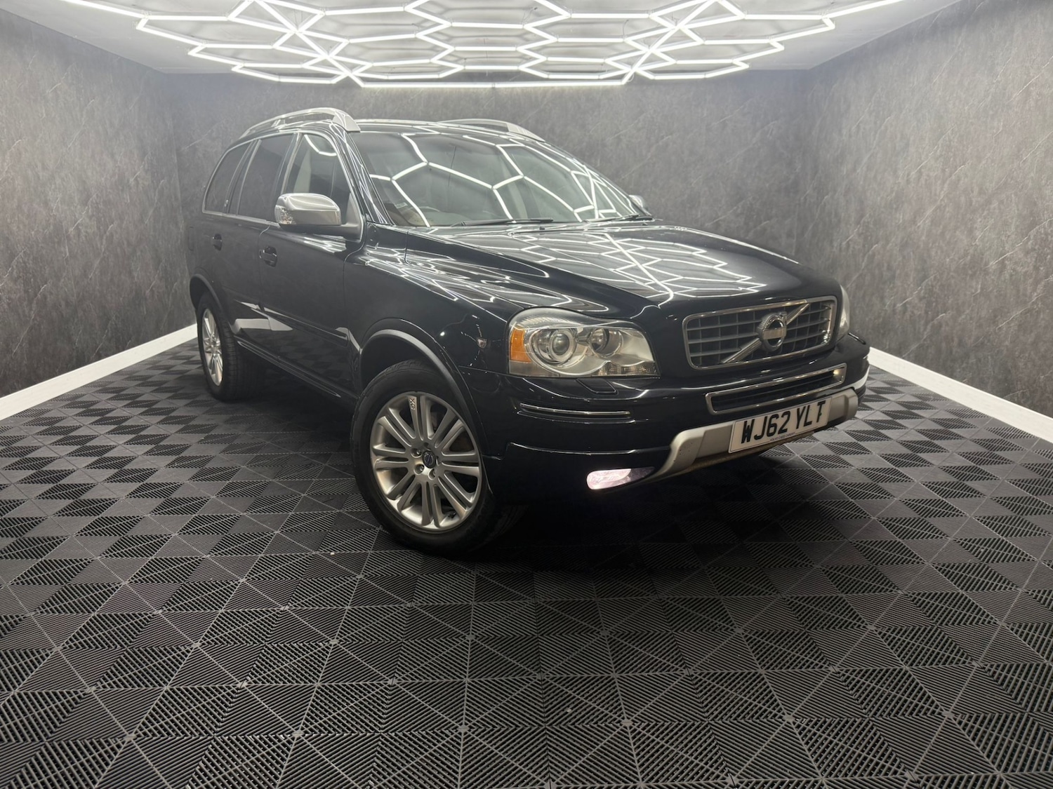Used Volvo XC90 2012 for sale - 77207972: Photo 1