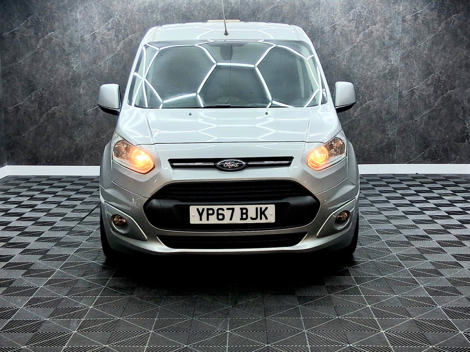 Used Ford Transit Connect 2017 for sale - 77568741: Photo 4