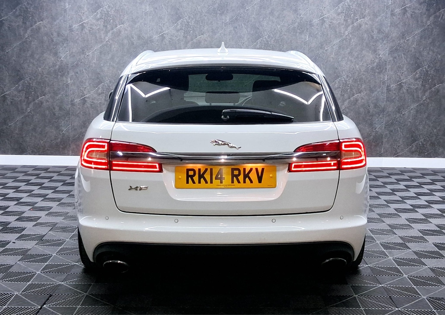 Used Jaguar XF 2014 for sale - 78028038: Photo 6