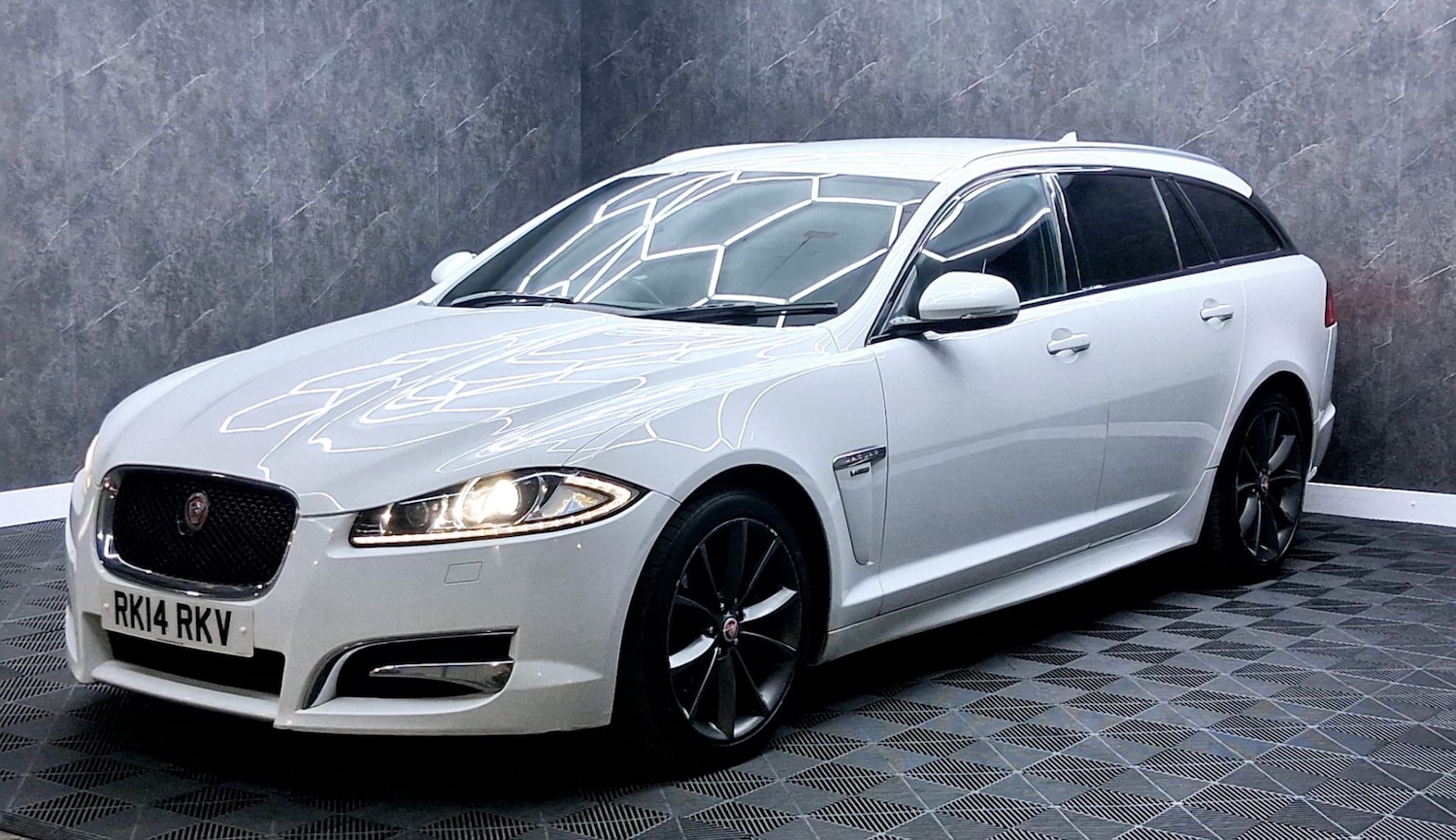 Used Jaguar XF 2014 for sale - 78028038: Photo 7