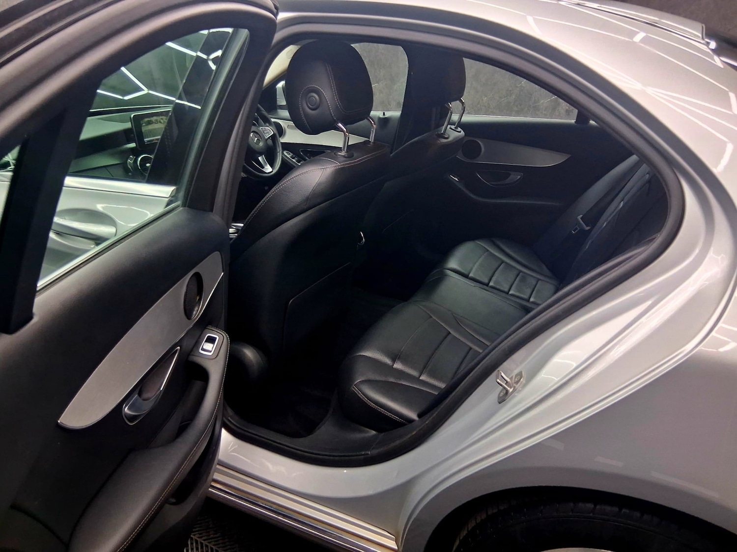 Used Mercedes-Benz C Class 2017 for sale - 77603432: Photo 9