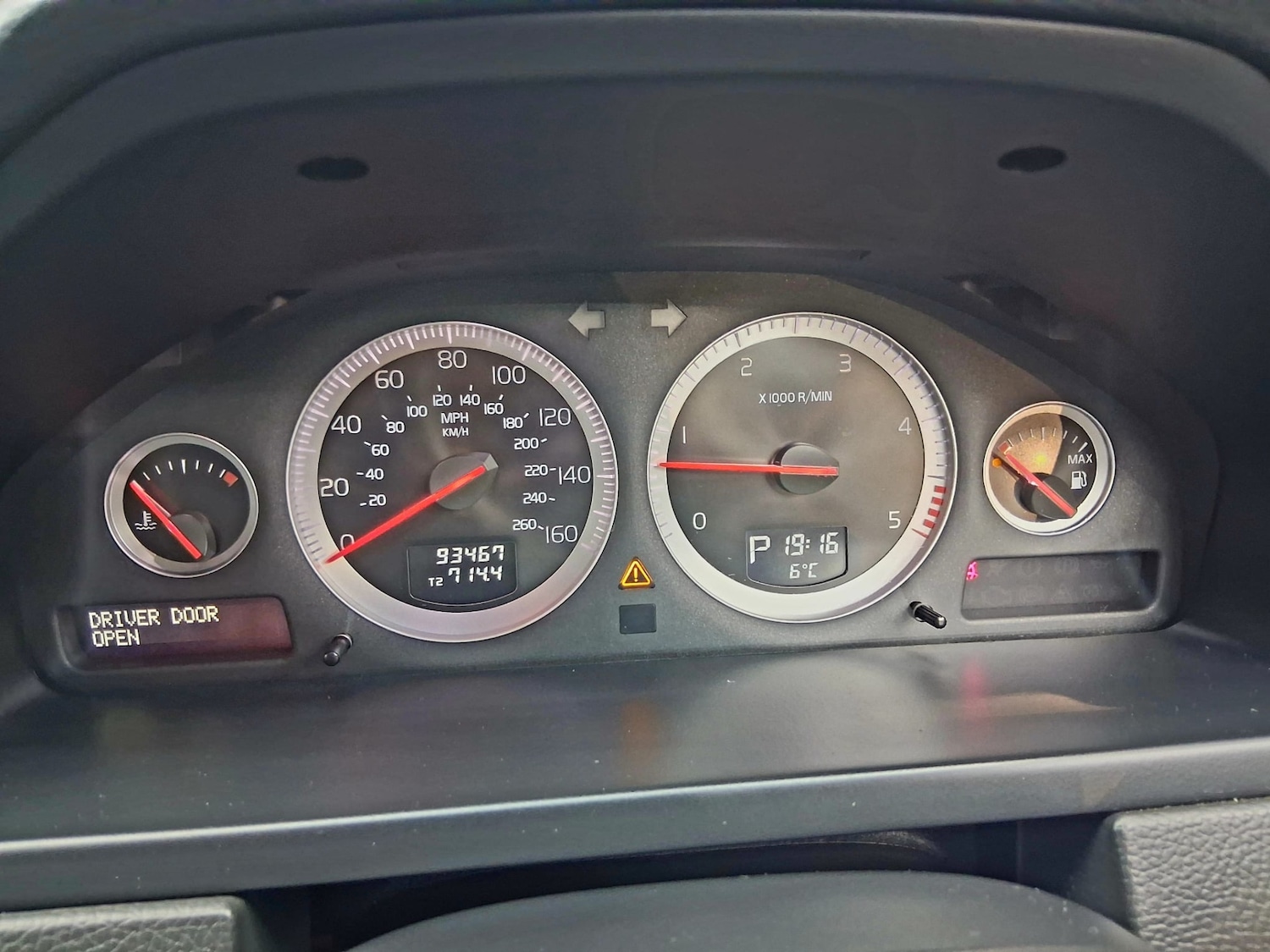 Used Volvo XC90 2014 for sale - 77140814: Photo 15