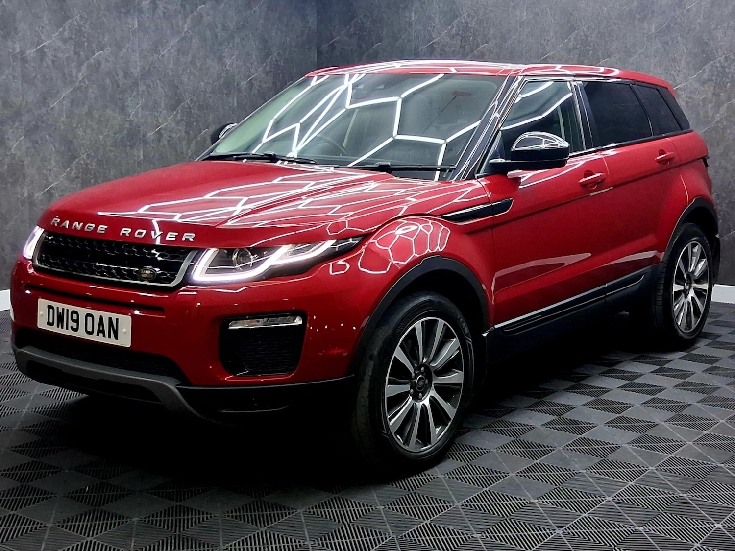 Used Land Rover Range Rover Evoque 2019 for sale - 78045960: Photo 2