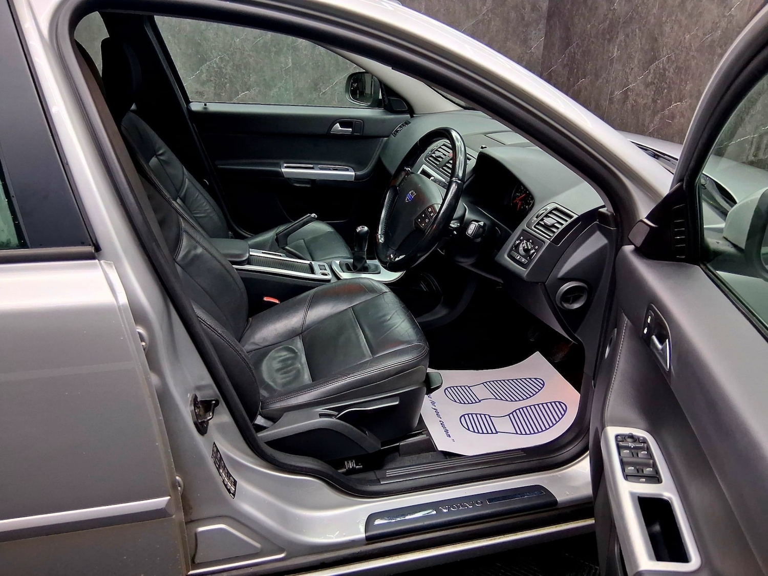 Used Volvo V50 2012 for sale - 77393428: Photo 8