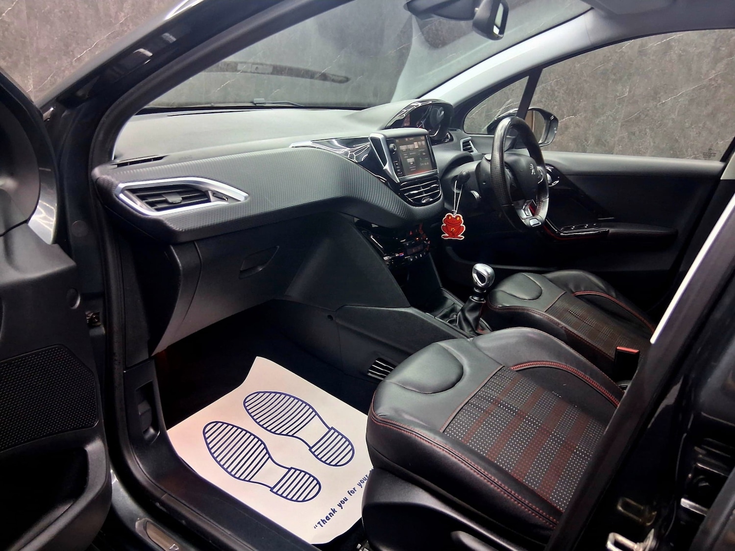 Used Peugeot 208 2015 for sale - 77694551: Photo 15