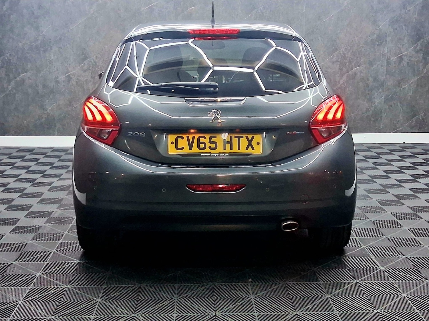 Used Peugeot 208 2015 for sale - 77694551: Photo 4