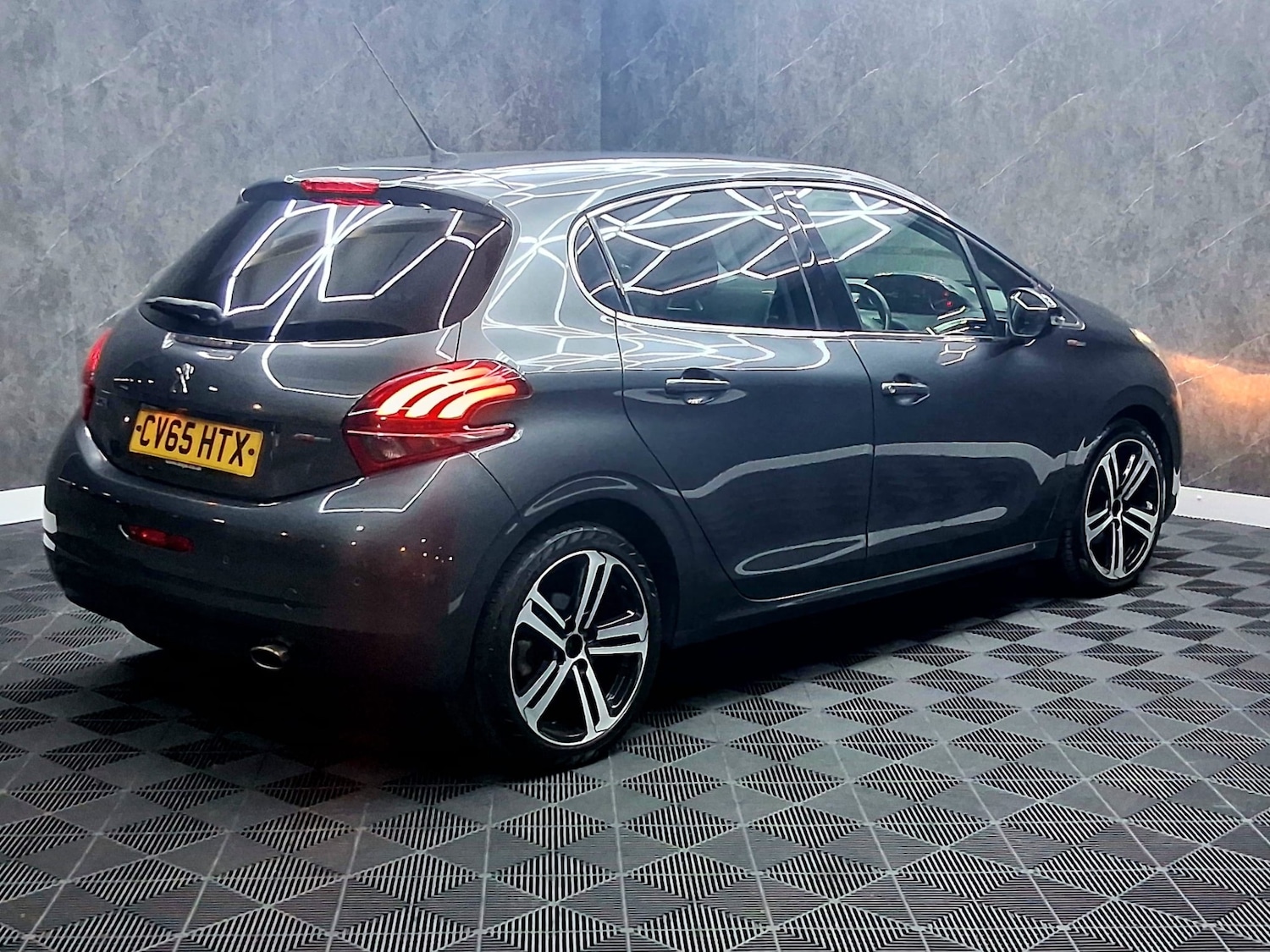 Used Peugeot 208 2015 for sale - 77694551: Photo 5