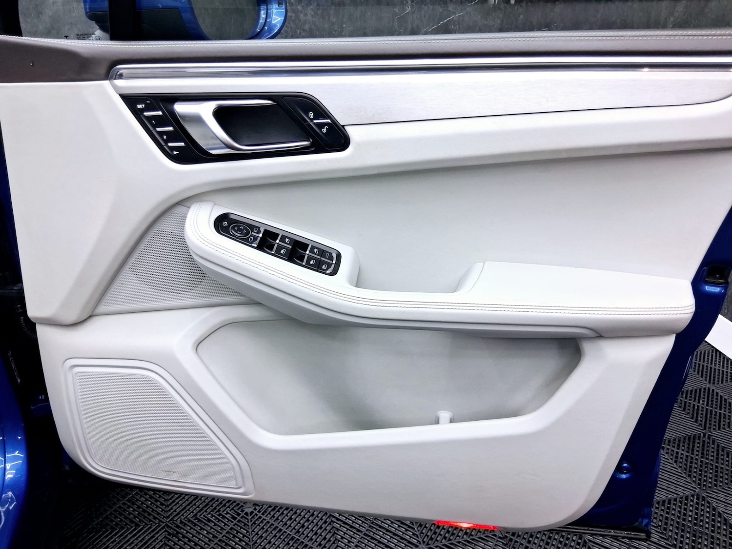 Used Porsche Macan 2015 for sale - 77750261: Photo 19