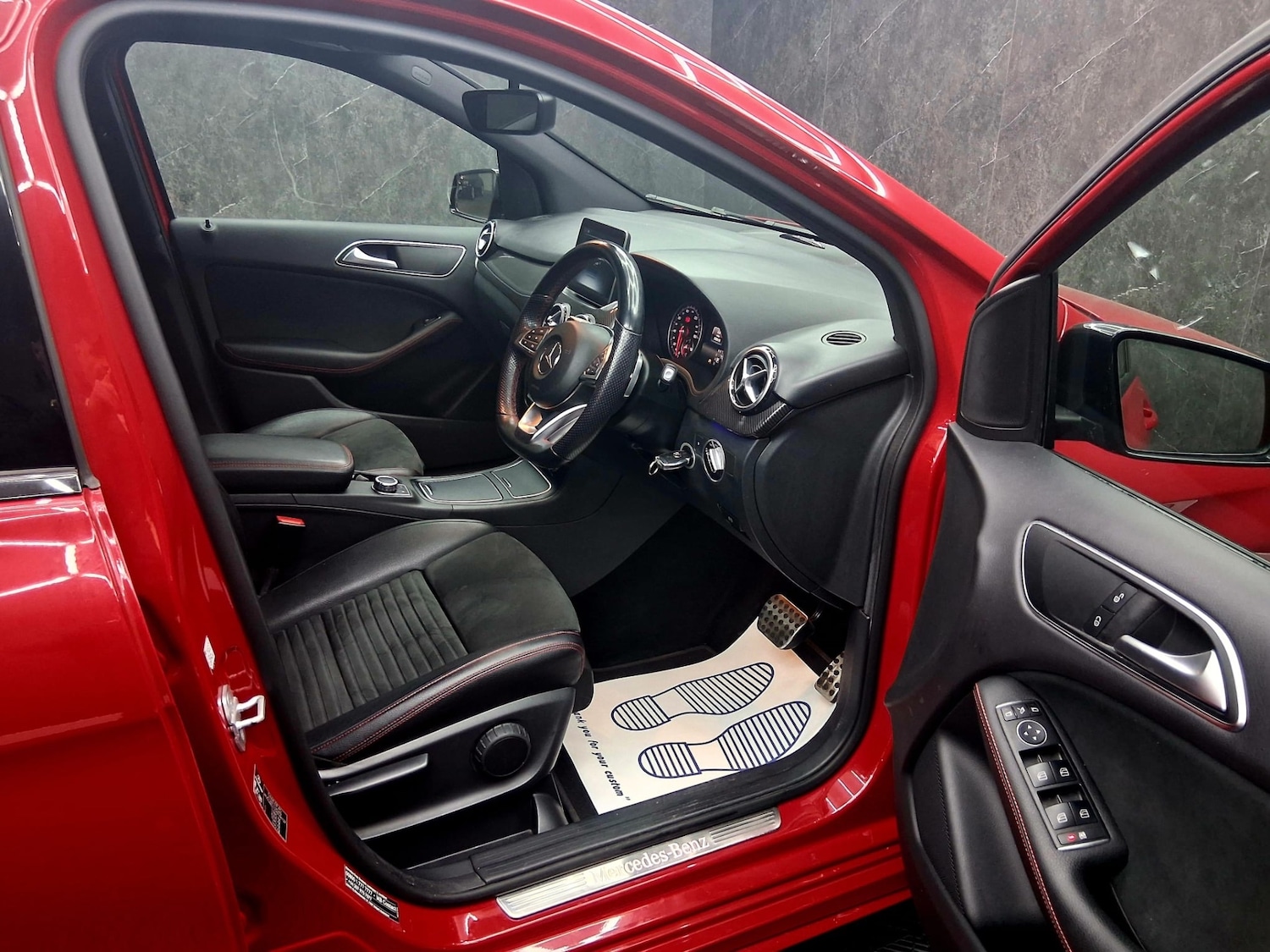 Used Mercedes-Benz B Class 2017 for sale - 77138522: Photo 8