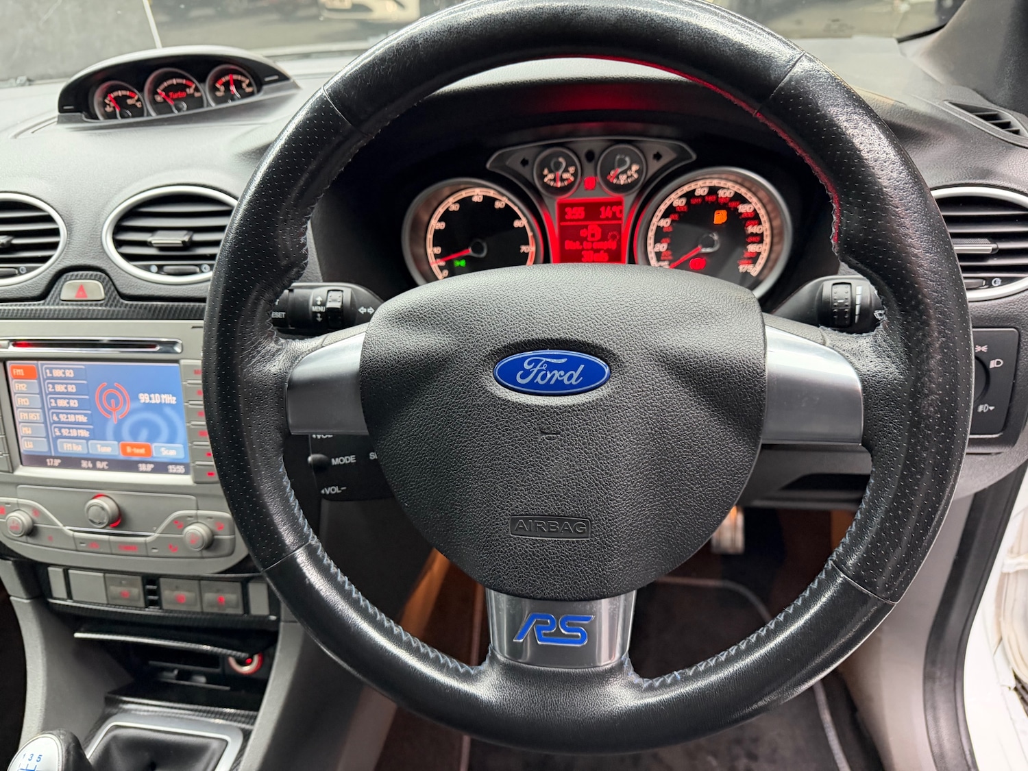 Used Ford Focus 2010 for sale - 77631022: Photo 16