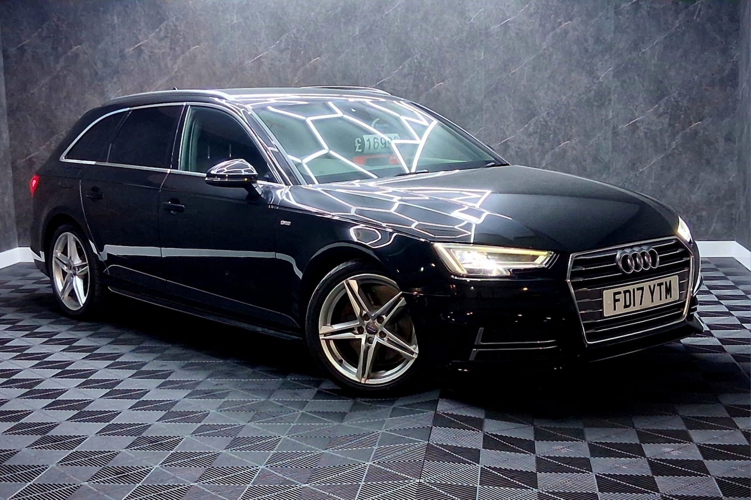 Used Audi A4 2017 for sale - 77141044: Photo 1