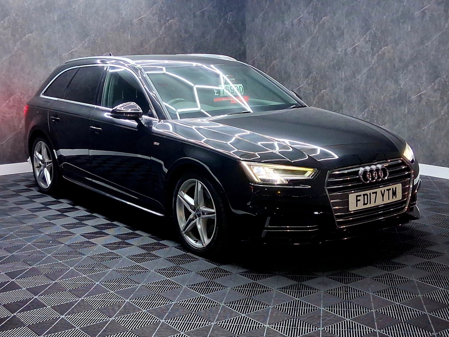 Used Audi A4 2017 for sale - 77141044: Photo 3