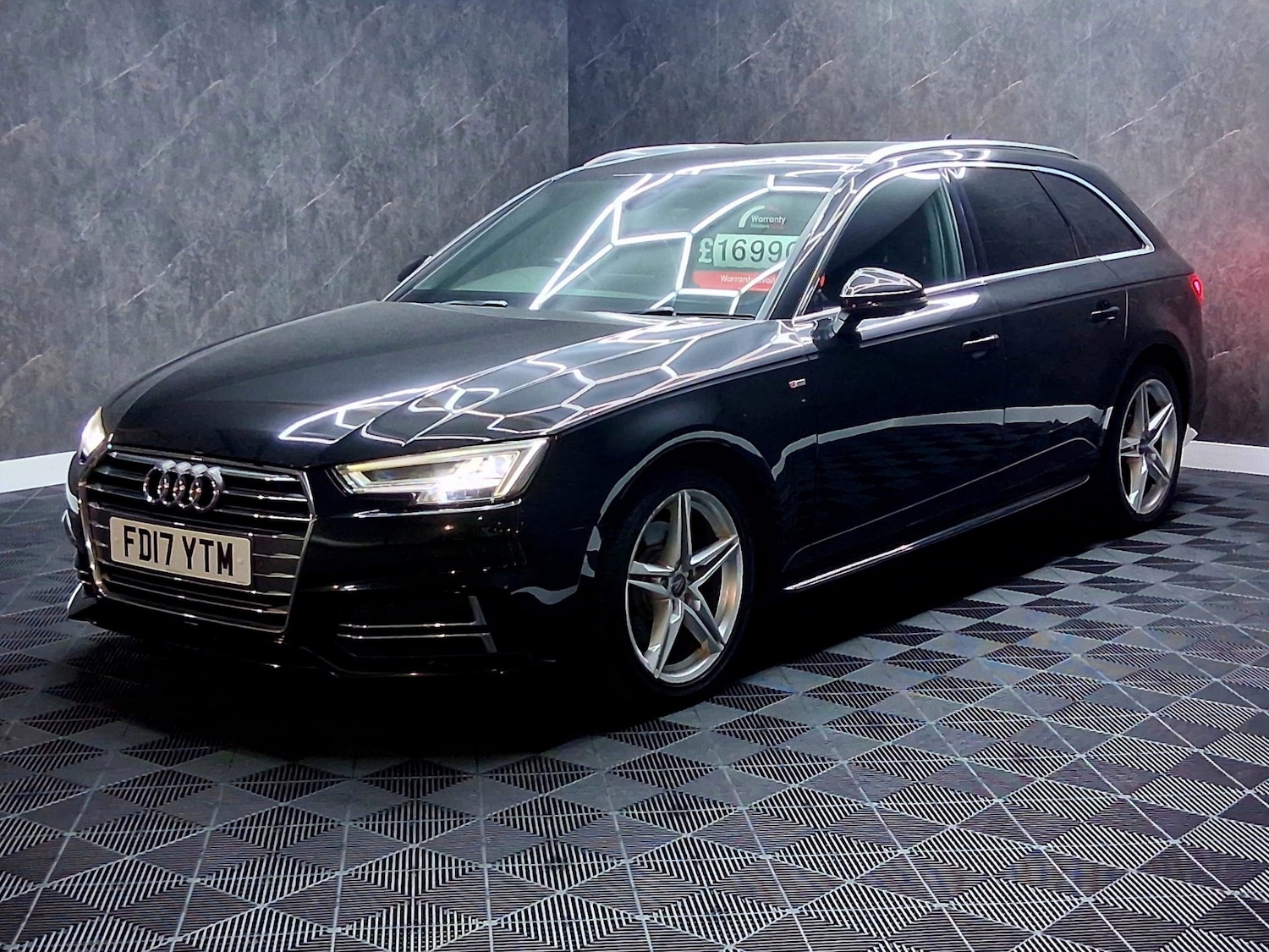 Used Audi A4 2017 for sale - 77141044: Photo 4