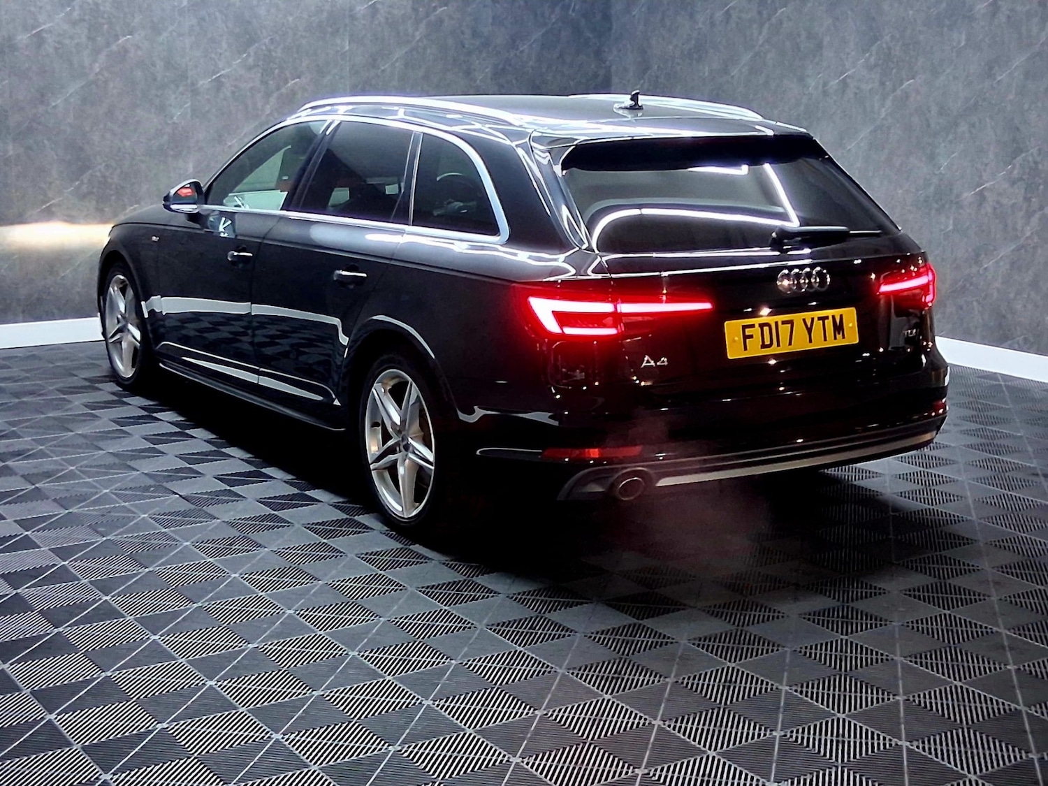 Used Audi A4 2017 for sale - 77141044: Photo 6