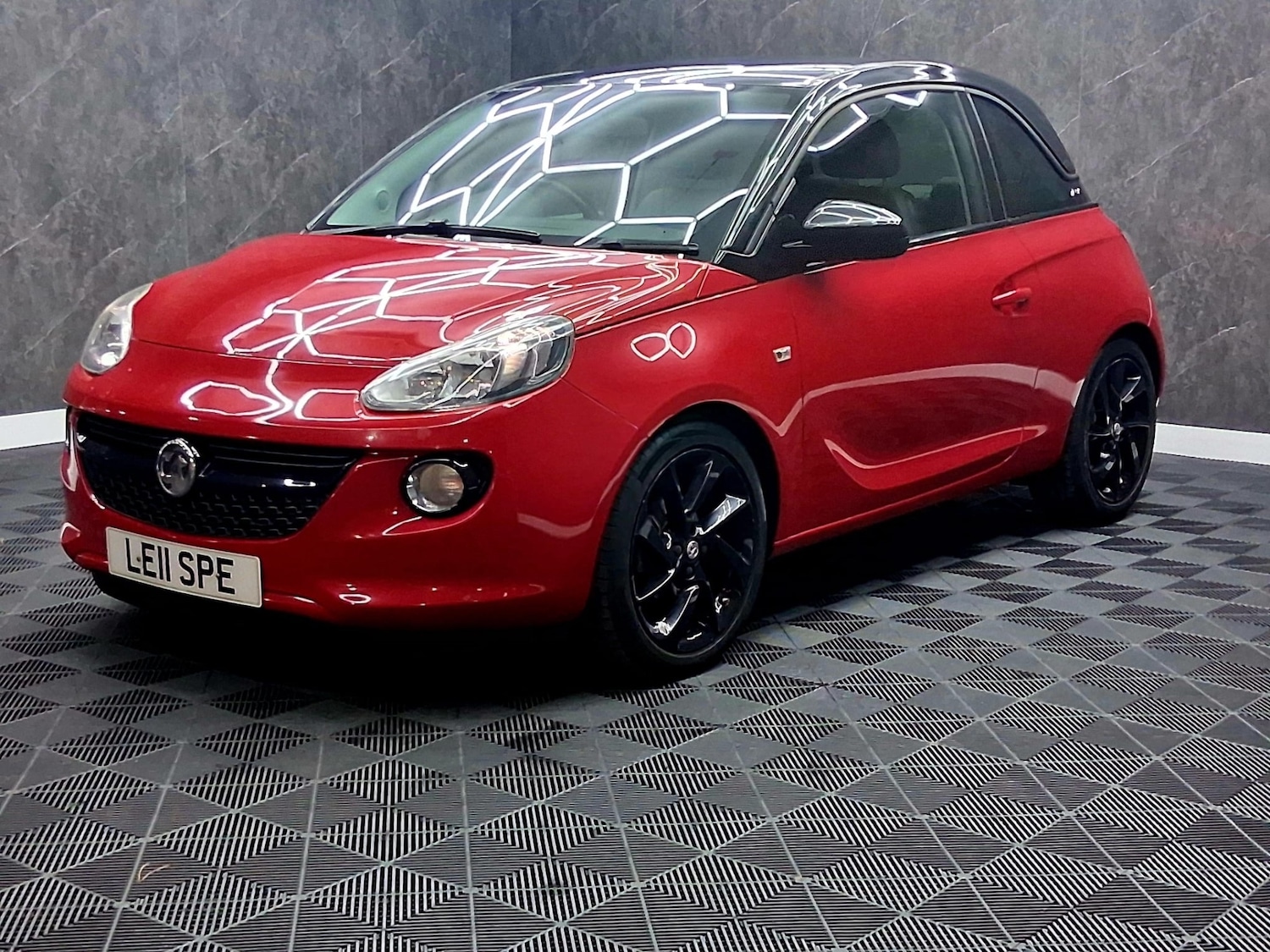 Used Vauxhall ADAM 2015 for sale - 77241975: Photo 4