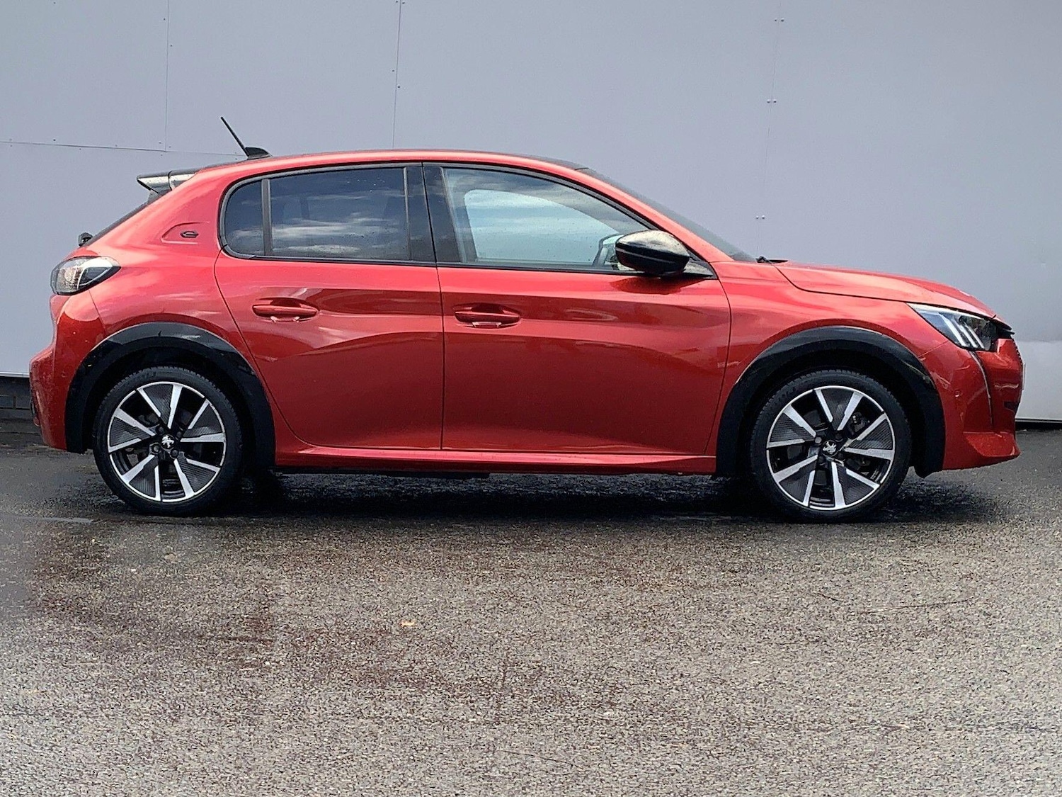 Used Peugeot E-208 2022 for sale - 77523629: Photo 14