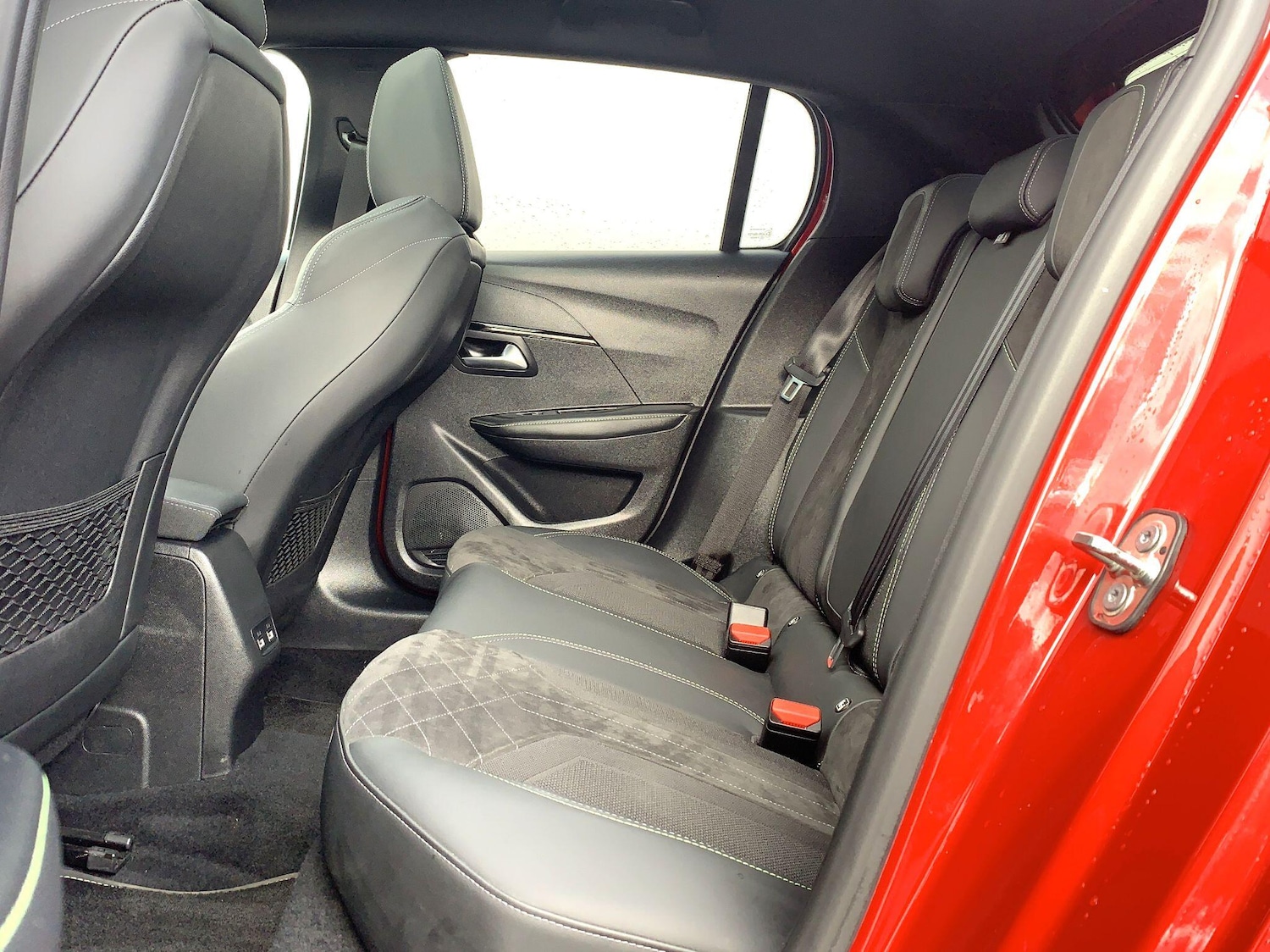 Used Peugeot E-208 2022 for sale - 77523629: Photo 9