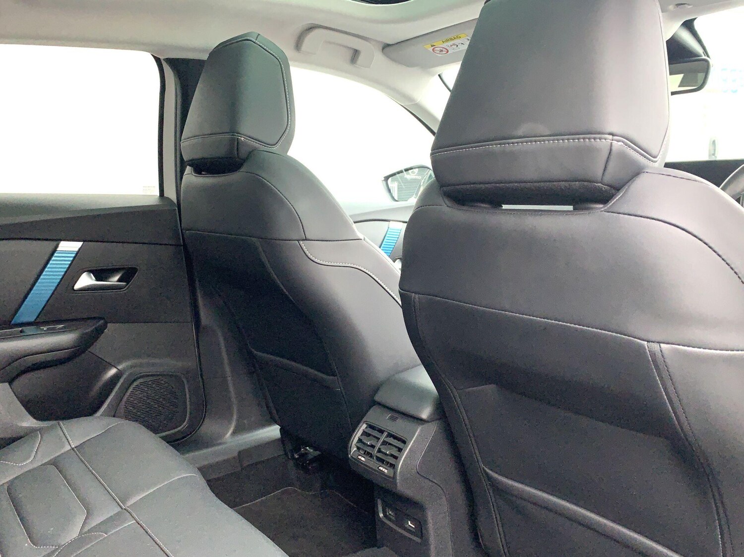 Used Citroen e-C4 2022 for sale - 77510708: Photo 15