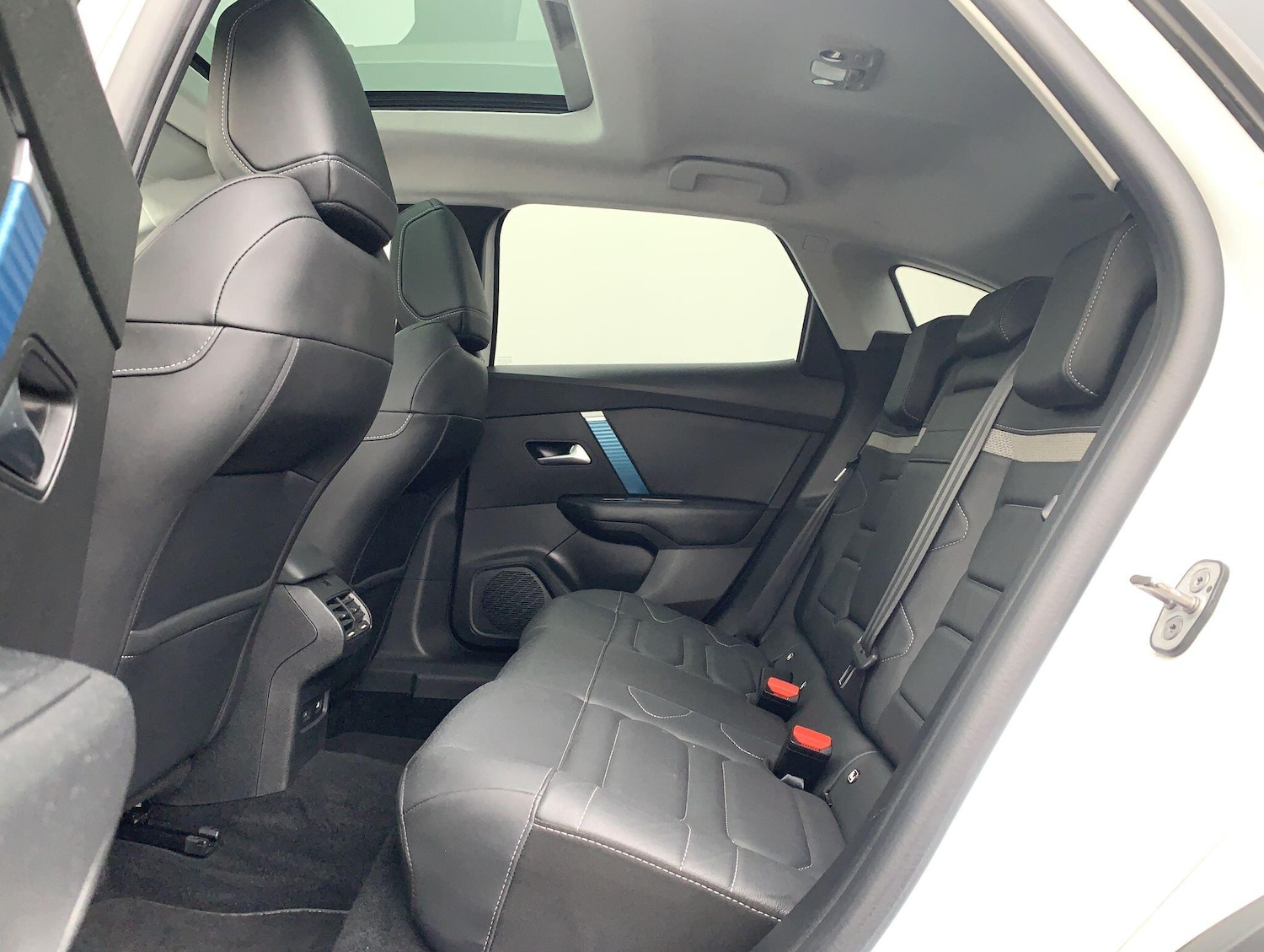 Used Citroen e-C4 2022 for sale - 77510708: Photo 9