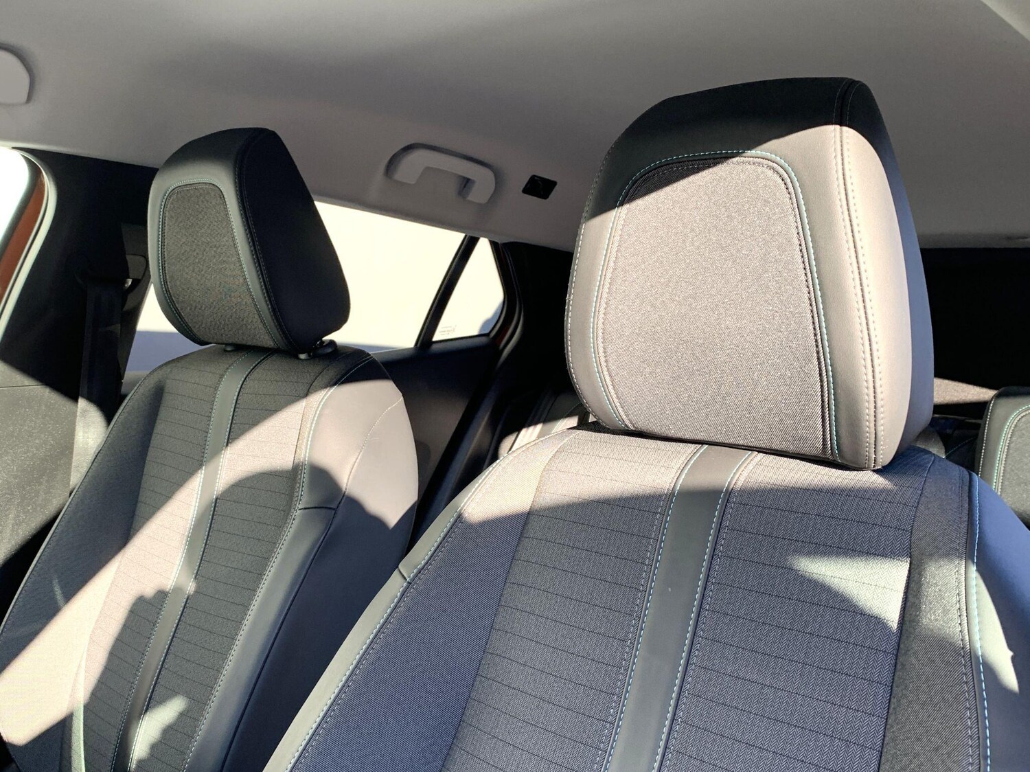 Used Peugeot E-2008 2021 for sale - 76550770: Photo 31