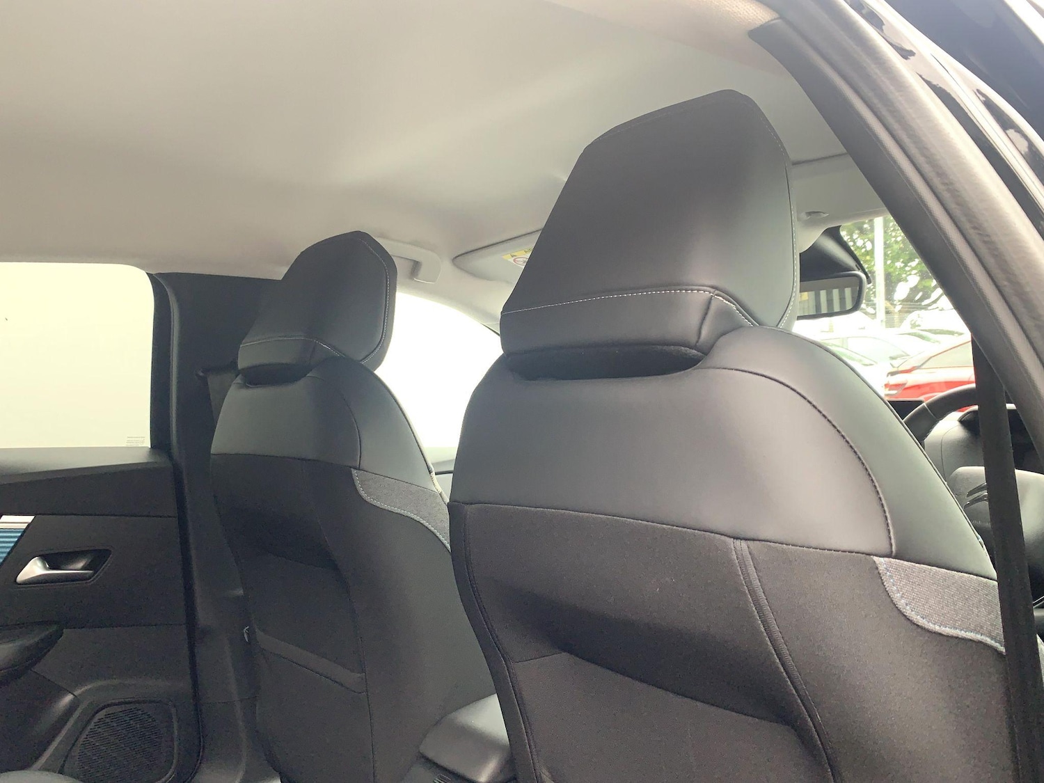 Used Citroen e-C4 X 2023 for sale - 76370316: Photo 36