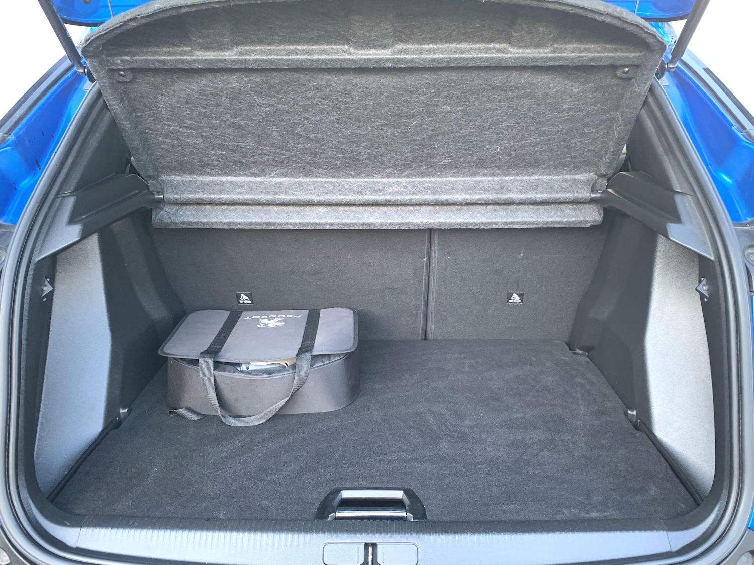 Used Peugeot E-2008 2021 for sale - 76550198: Photo 49