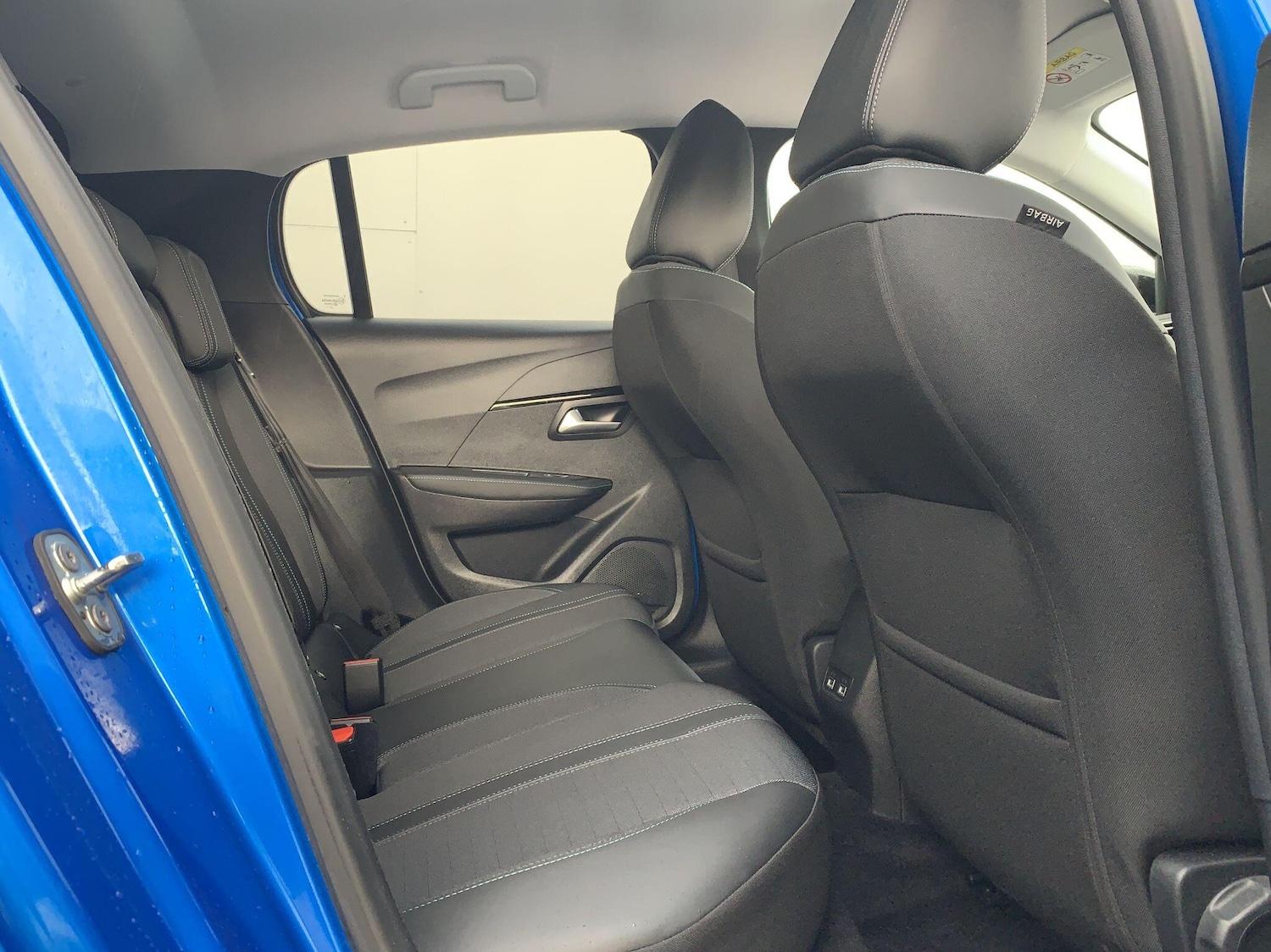 Used Peugeot 208 2022 for sale - 77255178: Photo 5