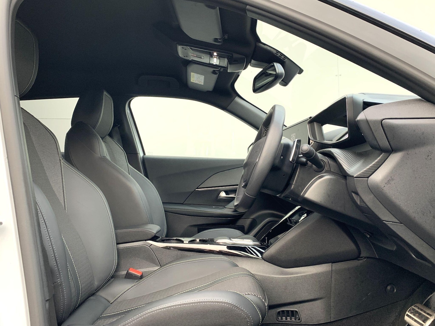 Used Peugeot 2008 2025 for sale - 76991493: Photo 2